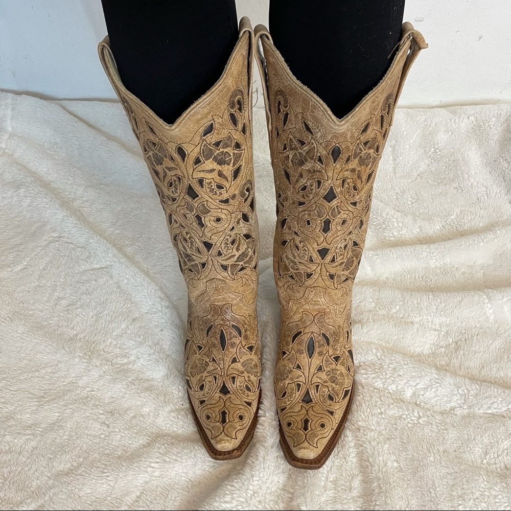 Corral Vintage Antique Saddle Brushed Laser, Western Boots